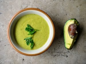 sopa de palta o aguacate