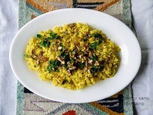 arroz integral con cúrcuma pecanas y pasas